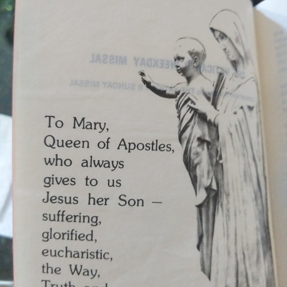The Vatican II Weekday Missal Genuine HC Bible - Picture 8 of 16